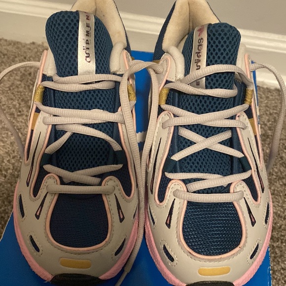 Women’s 5 … - Picture 3 of 5